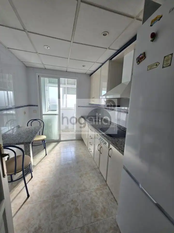 Kitchen of Flat for rent in Sevilla  with Air Conditioner, Terrace and Swimming Pool