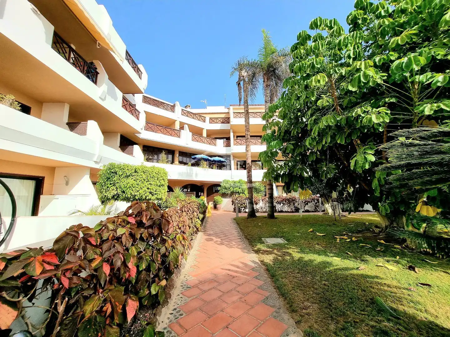 Außenansicht von Wohnung zum Verkauf in San Miguel de Abona mit Klimaanlage, Terrasse und Schwimmbad