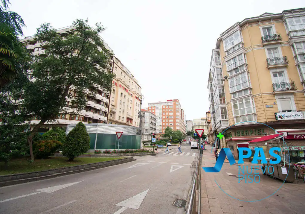 Außenansicht von Wohnung zum Verkauf in Santander