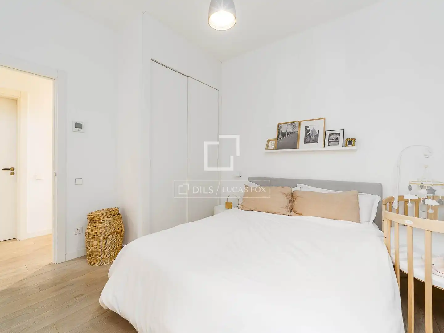Habitación de Piso en venta en Barcelona con Aire acondicionado, Terraza y Balcón