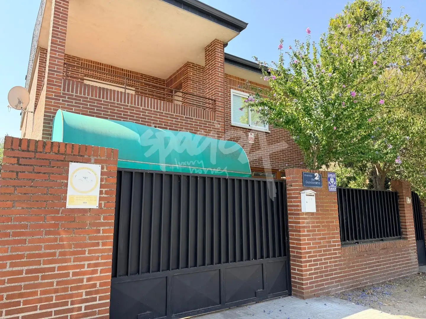 Exterior view of Houses for sale in Sevilla la Nueva  with Heating, Private garden and Terrace
