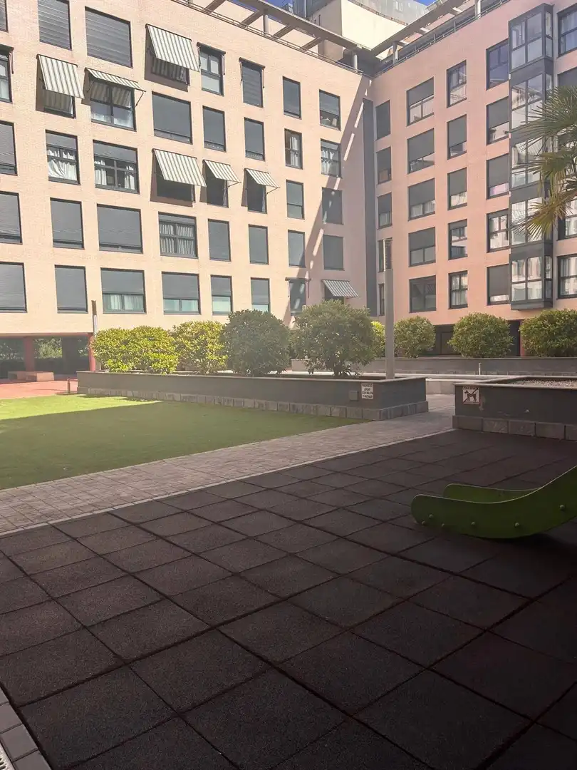 Terraza de Piso de alquiler en  Madrid Capital con Trastero y Piscina comunitaria