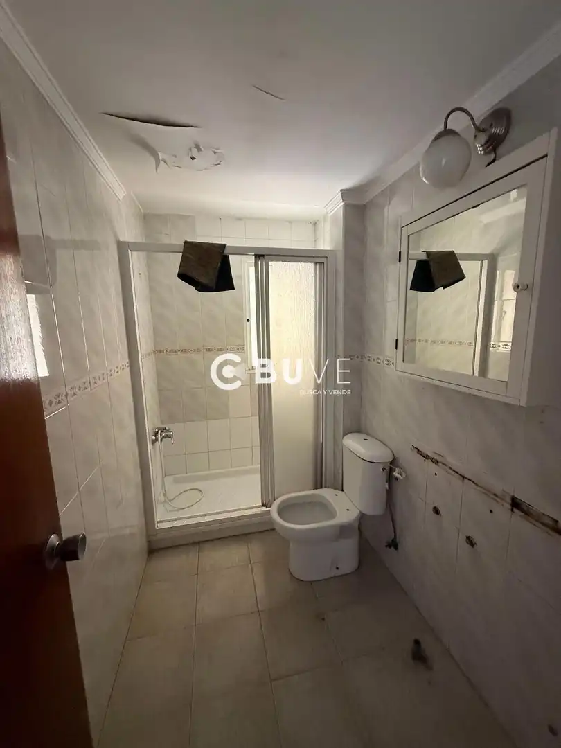 Baño de Piso en venta en Chipiona con Aire acondicionado, Terraza y Alarma