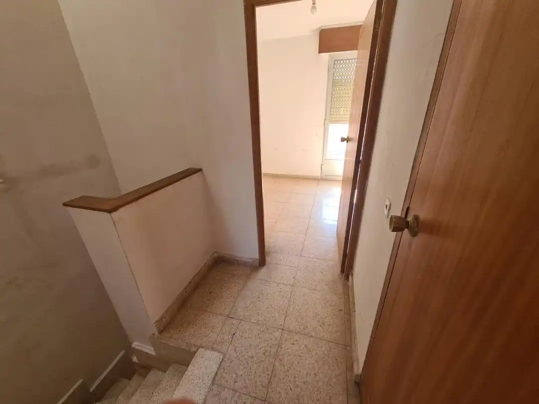 Casa adosada en venta en La Adrada  con Balcón