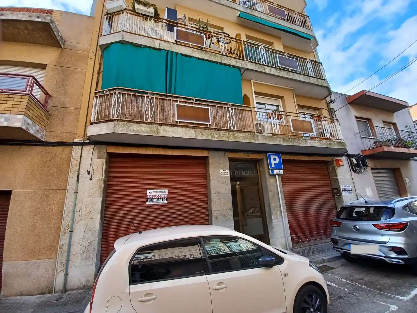 Locale commerciale in affitto a La Serreta