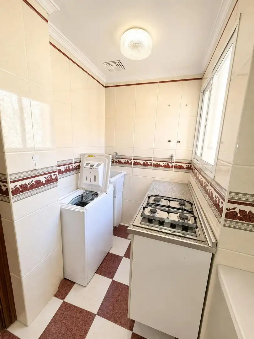 Cocina de Piso de alquiler en Málaga con Terraza y Amueblado