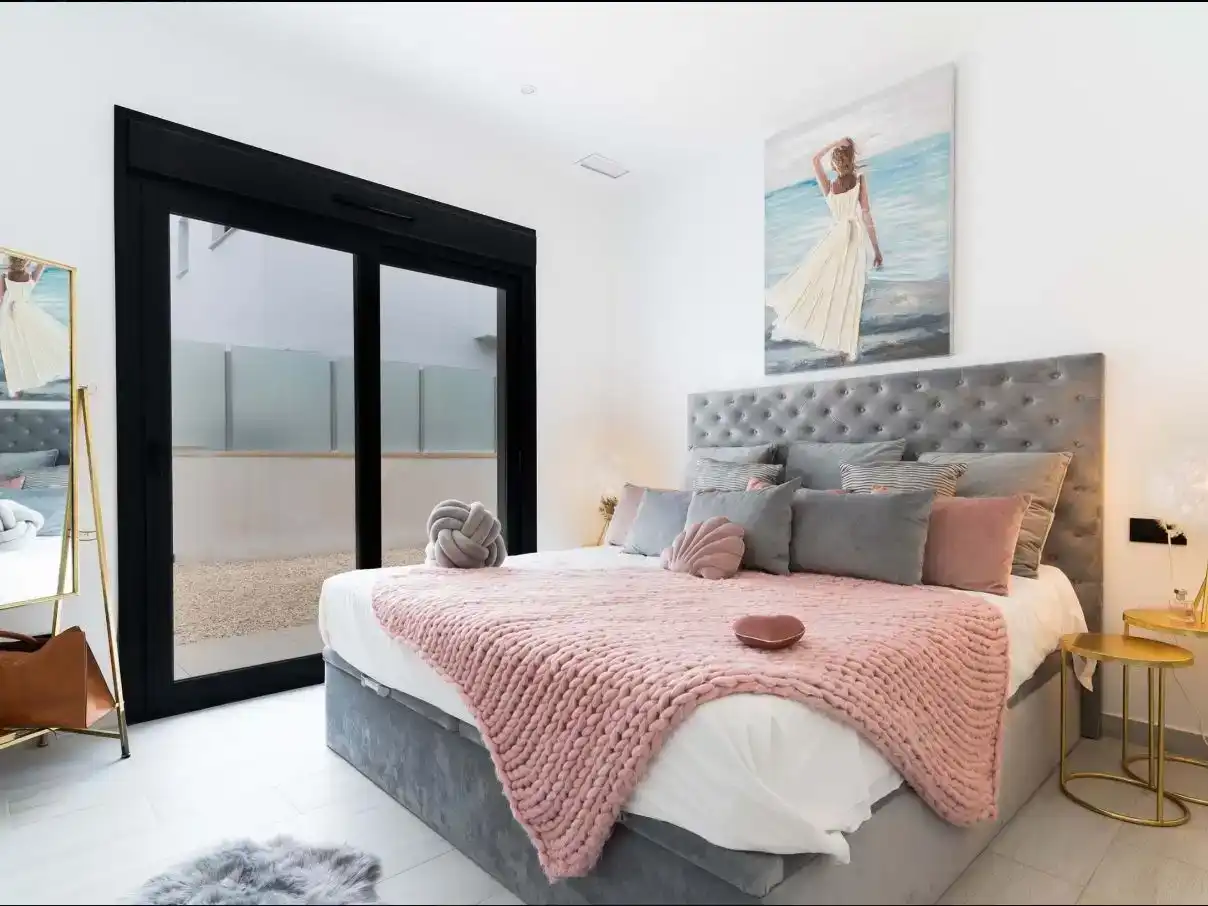 Schlafzimmer von Wohnungen zur Miete in Finestrat mit Klimaanlage, Schwimmbad und Balkon
