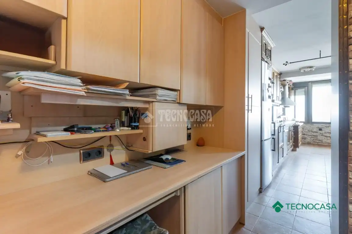 Kitchen of Flat for sale in Roquetas de Mar