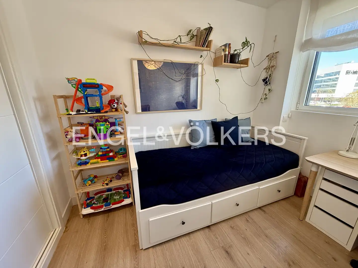 Bedroom of Flat for rent in Madrid  with Air Conditioner, Heating and Terrace