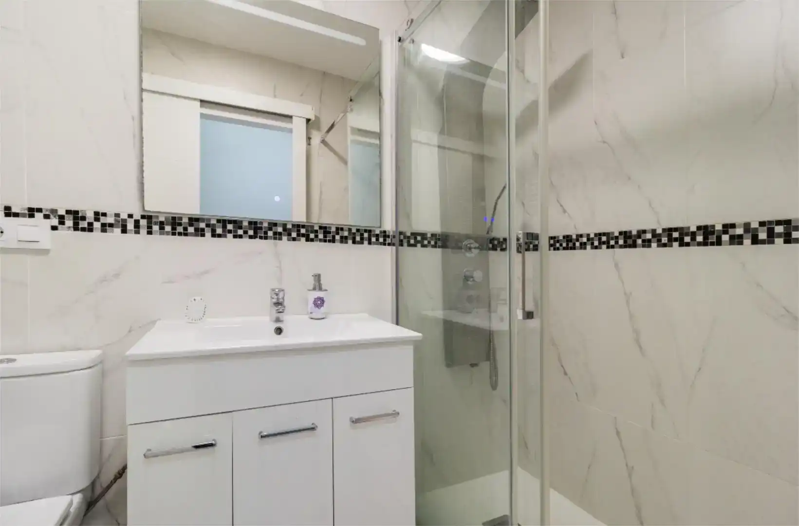Badezimmer von Wohnungen zur Miete in Santander