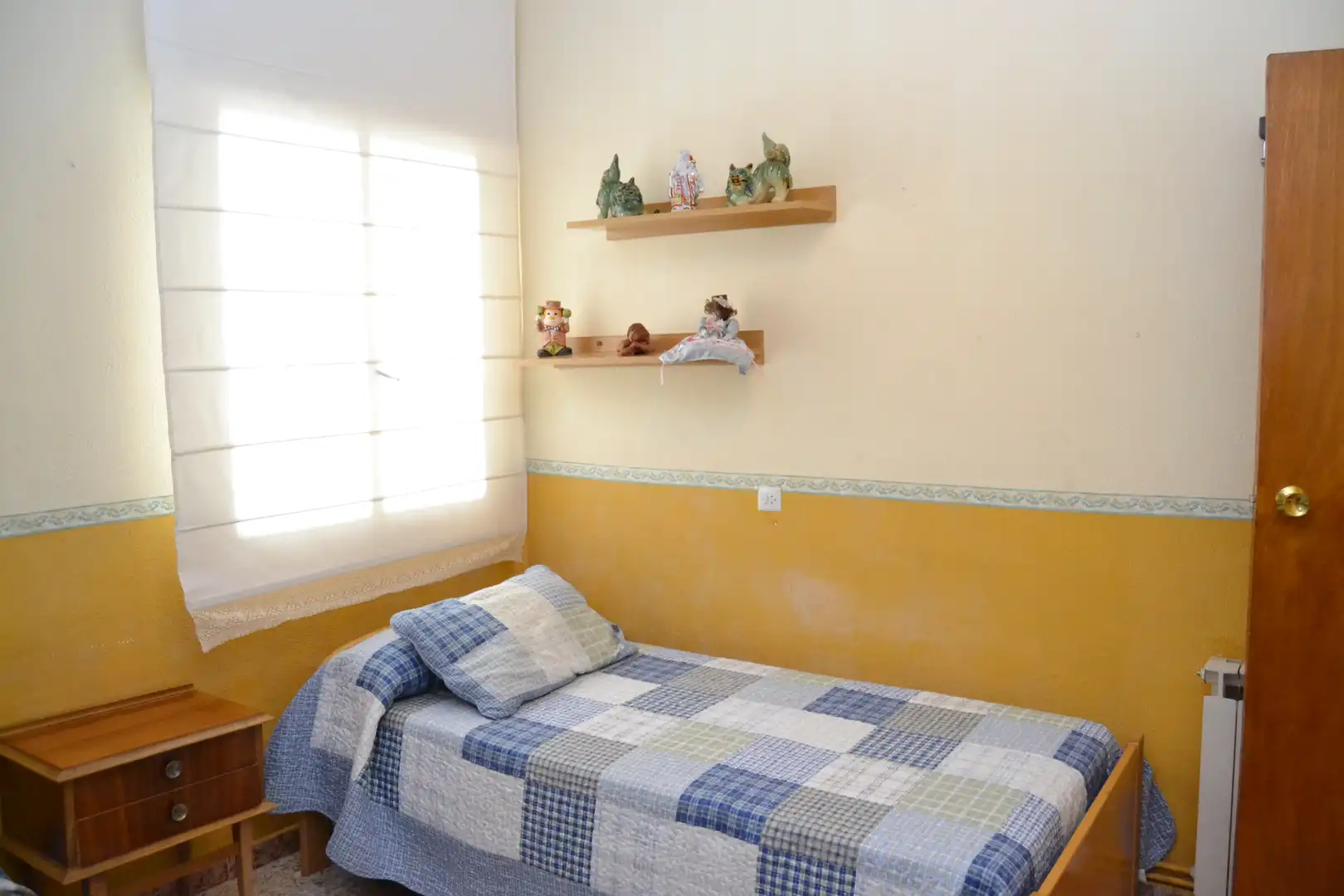 Dormitori de Casa o xalet en venda en Plasencia amb Calefacció, Moblat i Forn