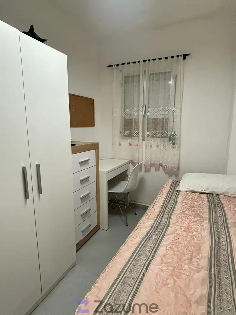 Habitación de Piso de alquiler en Madrid con Aire acondicionado, Calefacción y Amueblado