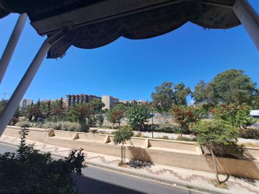 Pis amb balcó en venda a Calle Huerto de los Claveles.
