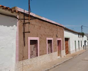 Vista exterior de Casa o xalet en venda en Puebla de Sancho Pérez amb Jardí privat i Traster