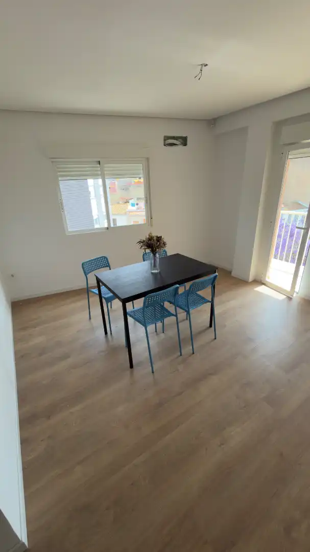 Flat with lift to rent in Carrer n'Emili Llopis 26, imagen 2