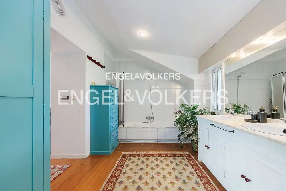 Bathroom of Houses for sale in Vigo   with Heating, Private garden and Terrace