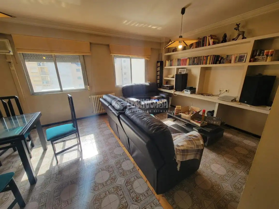 Living room of Flat for sale in Zaragoza  with Air Conditioner