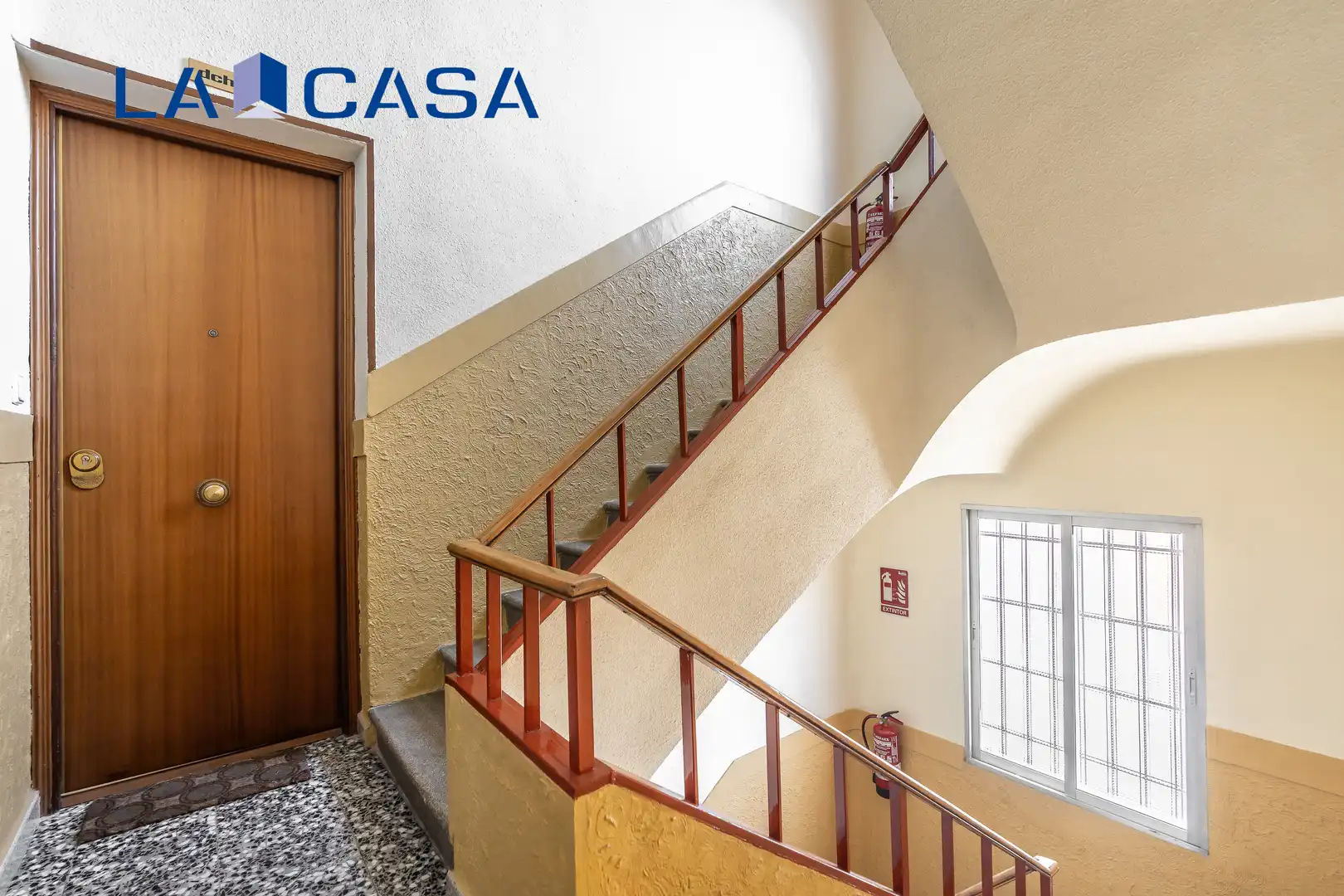 Vista exterior de Piso en venta en Madrid con Calefacción y Terraza
