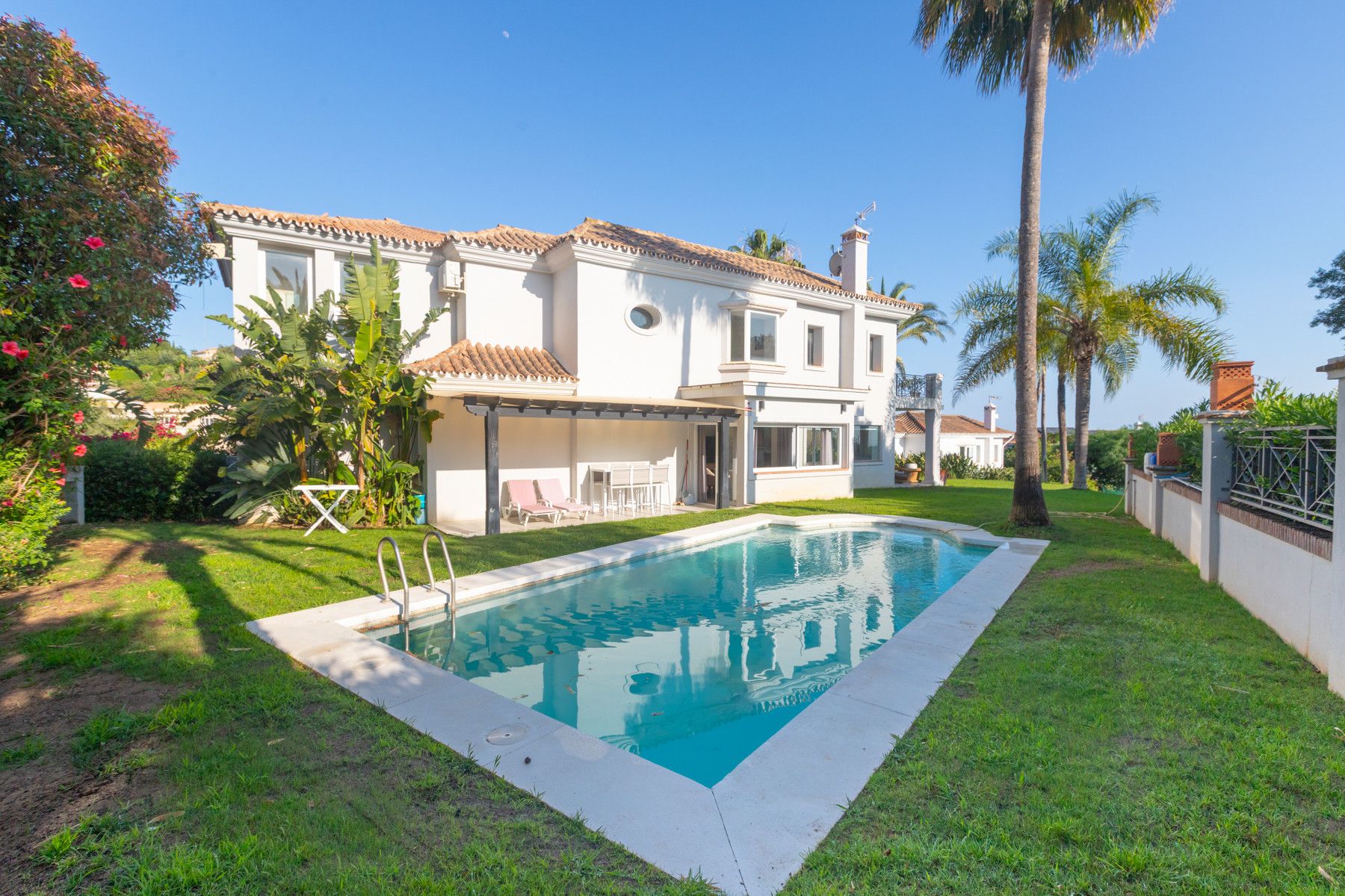 Jardí de Casa o xalet en venda en Marbella amb Aire condicionat, Jardí privat i Terrassa