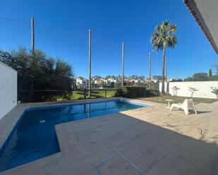 Swimming pool of House or chalet to rent in Guillena  with Air Conditioner, Private garden and Terrace