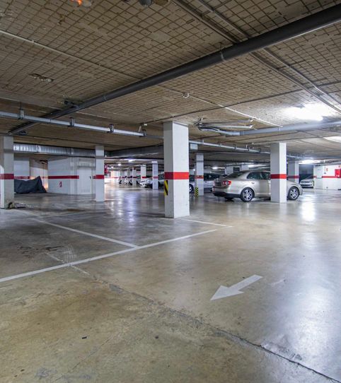 Foto 2 de Garaje en venta en El Cano - Los Bermejales, Sevilla Capital