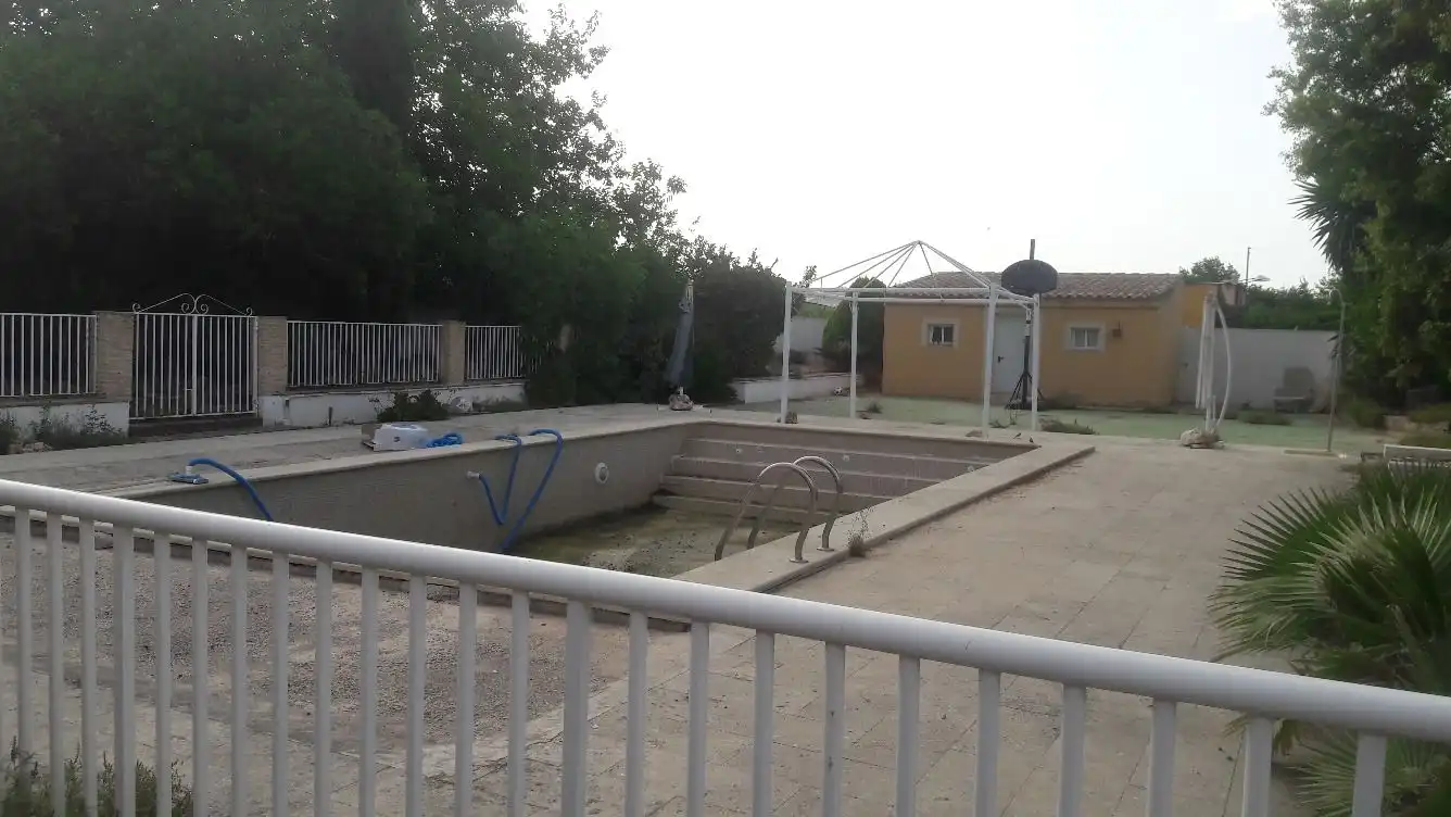 Piscina de Casa o xalet en venda en Murcia amb Aire condicionat, Calefacció i Jardí privat