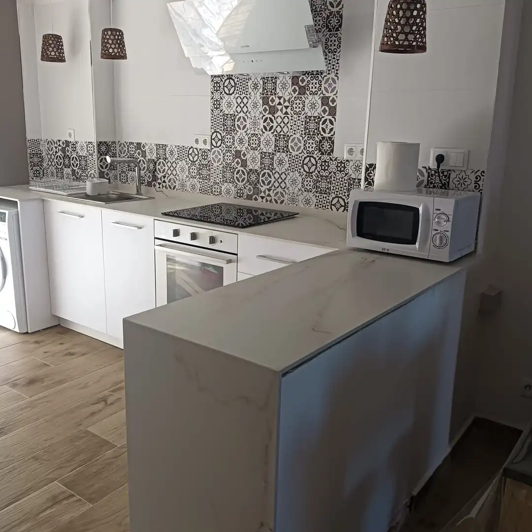 Cocina de Apartamento de alquiler en Tavernes de la Valldigna con Amueblado, Horno y Lavadora