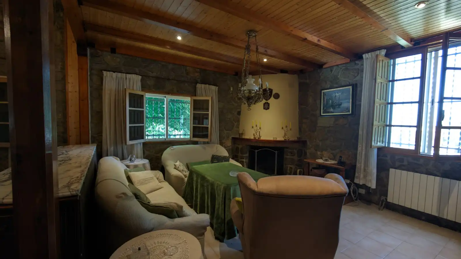 Sala d'estar de Casa o xalet en venda en La Zubia amb Aire condicionat, Jardí privat i Traster