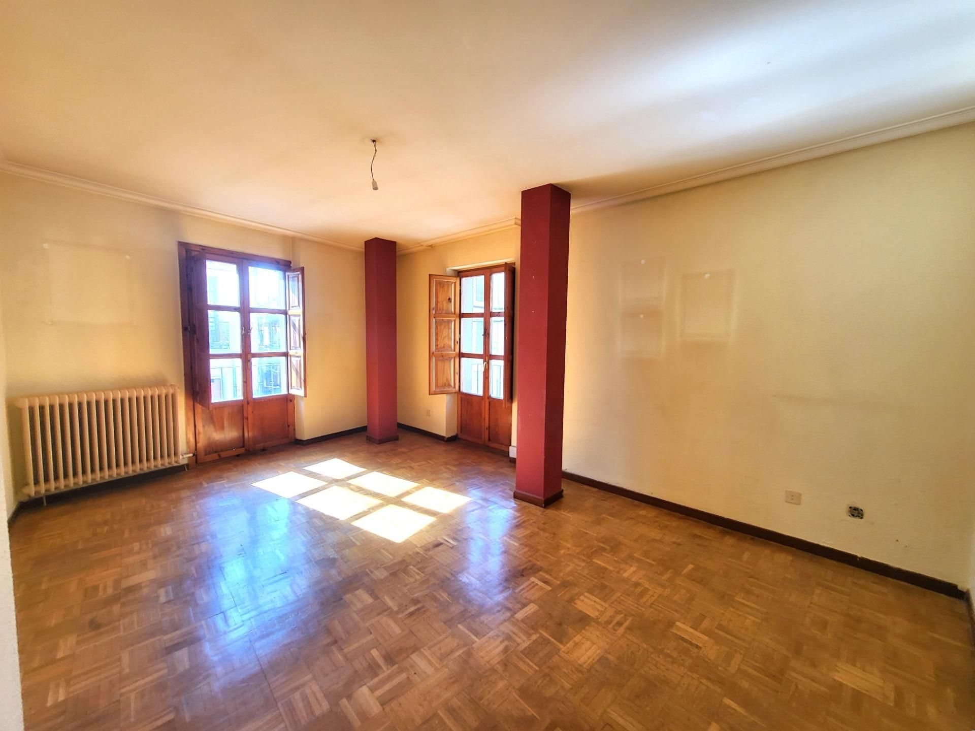 Living room of Flat for sale in León Capital   with Heating, Terrace and Balcony