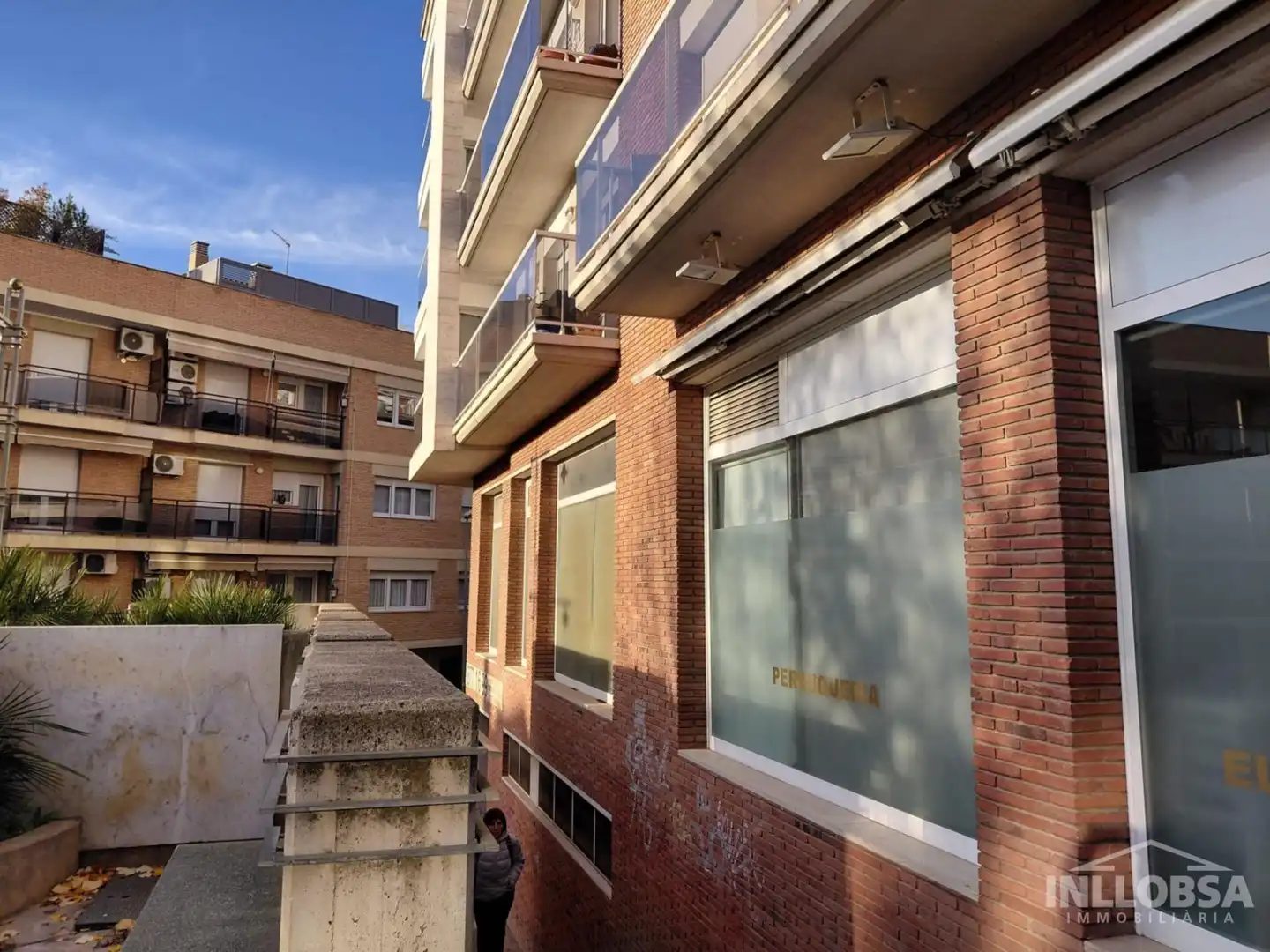 Vista exterior de Oficina en venta en Manresa