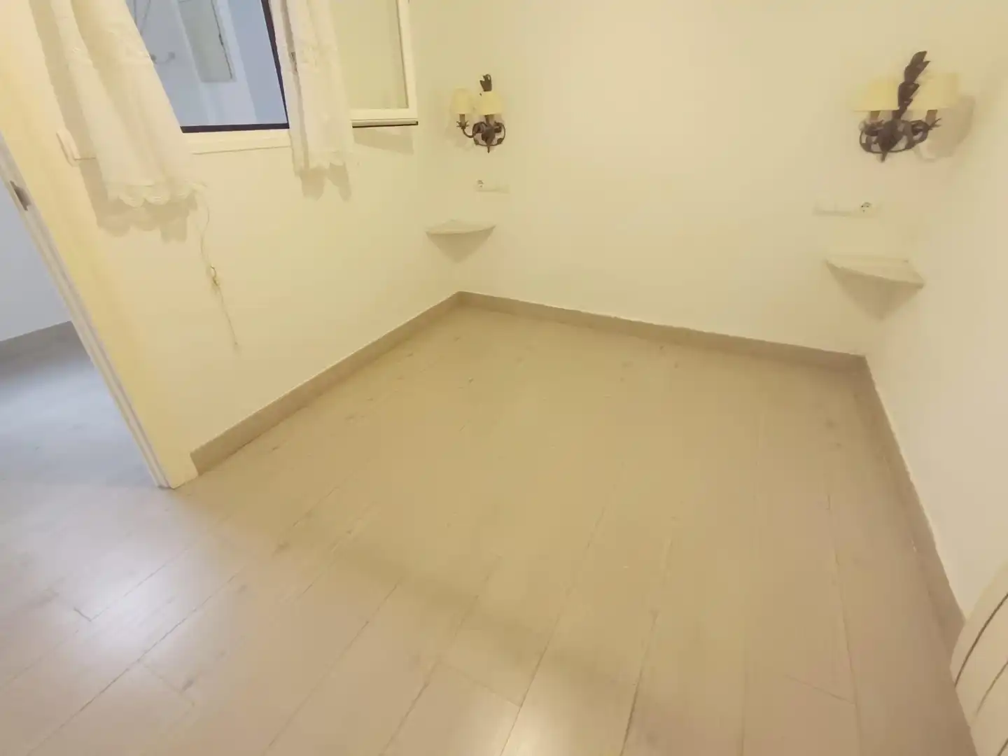 Flat for rent in Córdoba  with Heating and Storage room