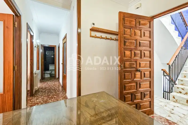 Edificio en venta en Úbeda