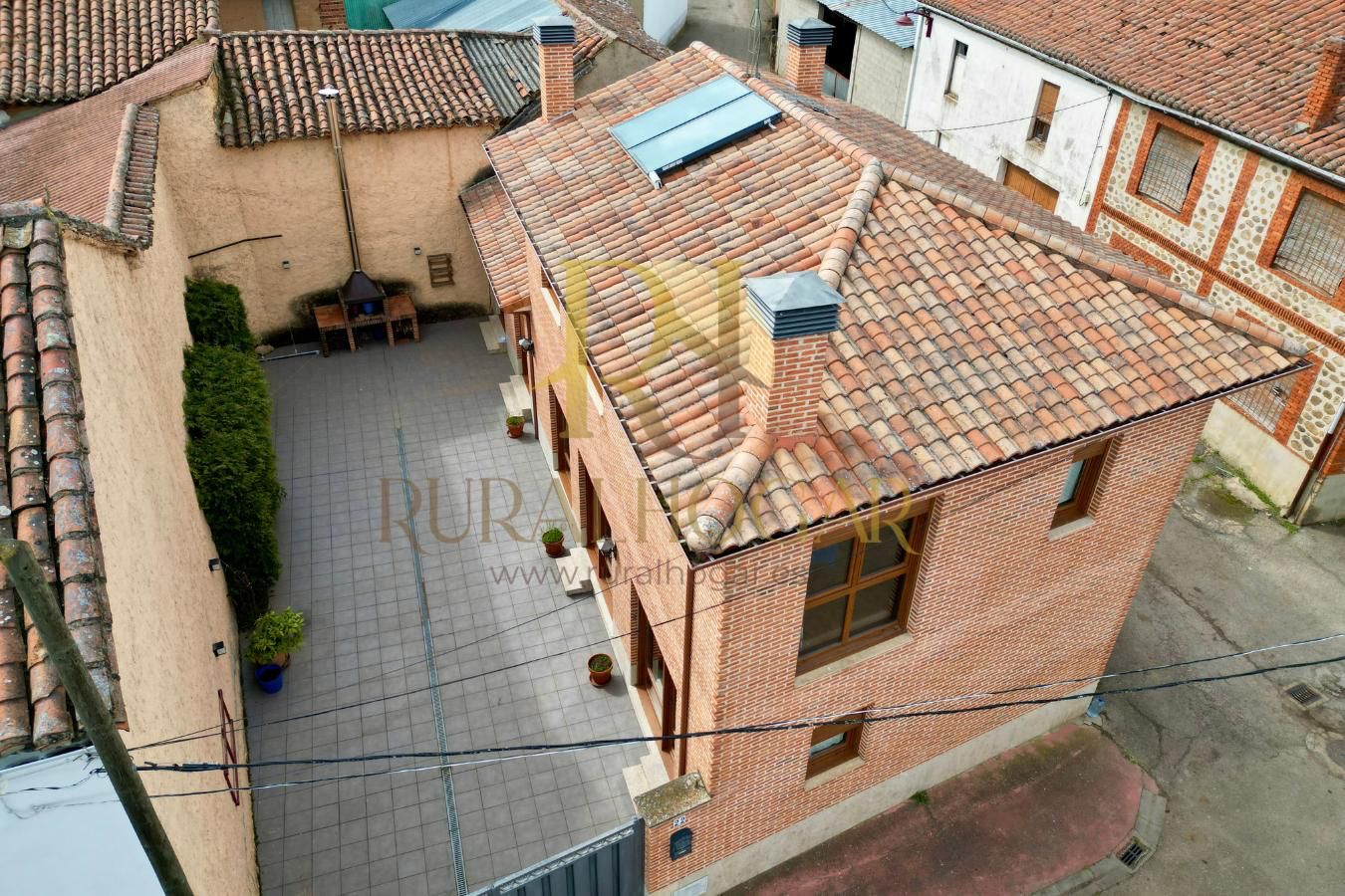 Exterior view of House or chalet for sale in Las Omañas 