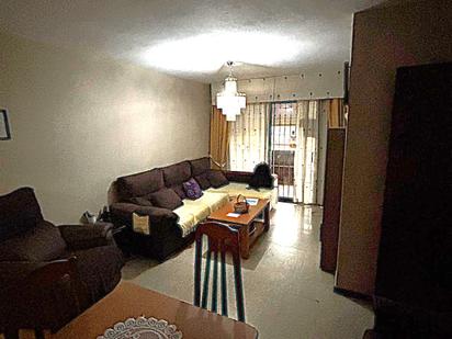 Living room of Flat for sale in  Sevilla Capital  with Terrace and Storage room