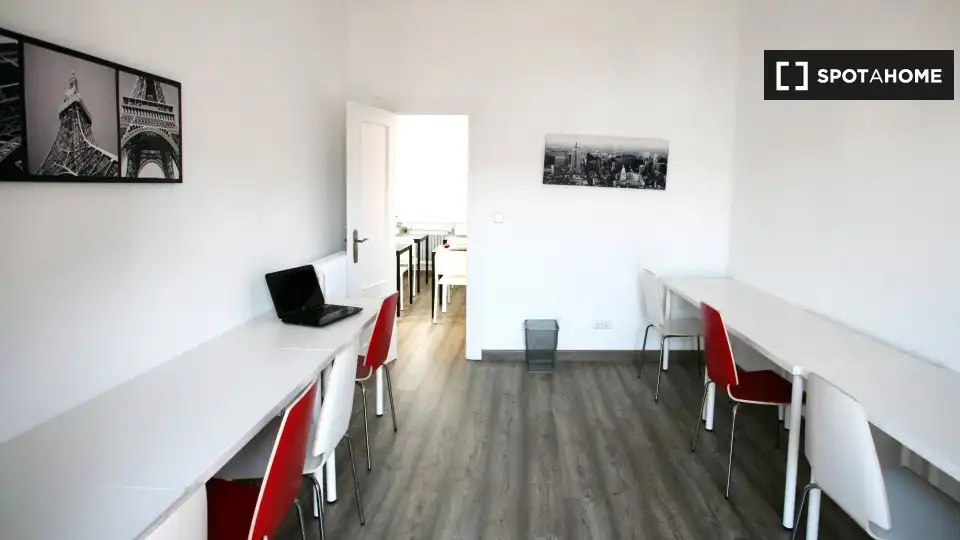 Room in Gaztambide