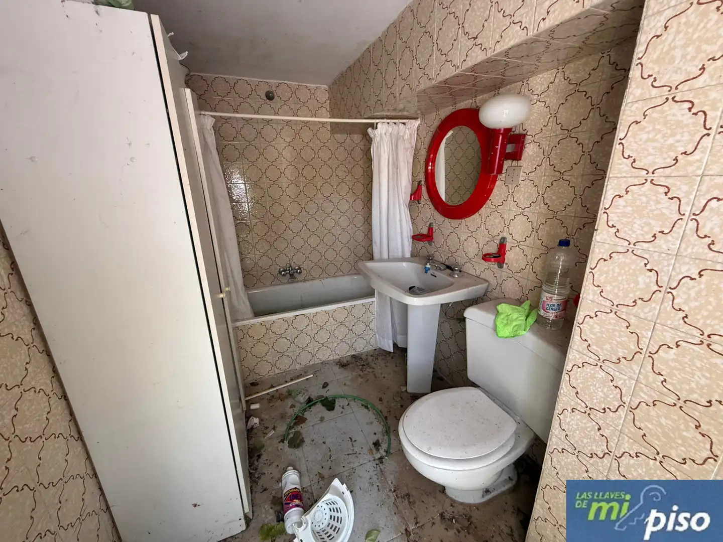 Bany de Casa o xalet en venda en Cubillas de Santa Marta amb Jardí privat, Terrassa i Traster