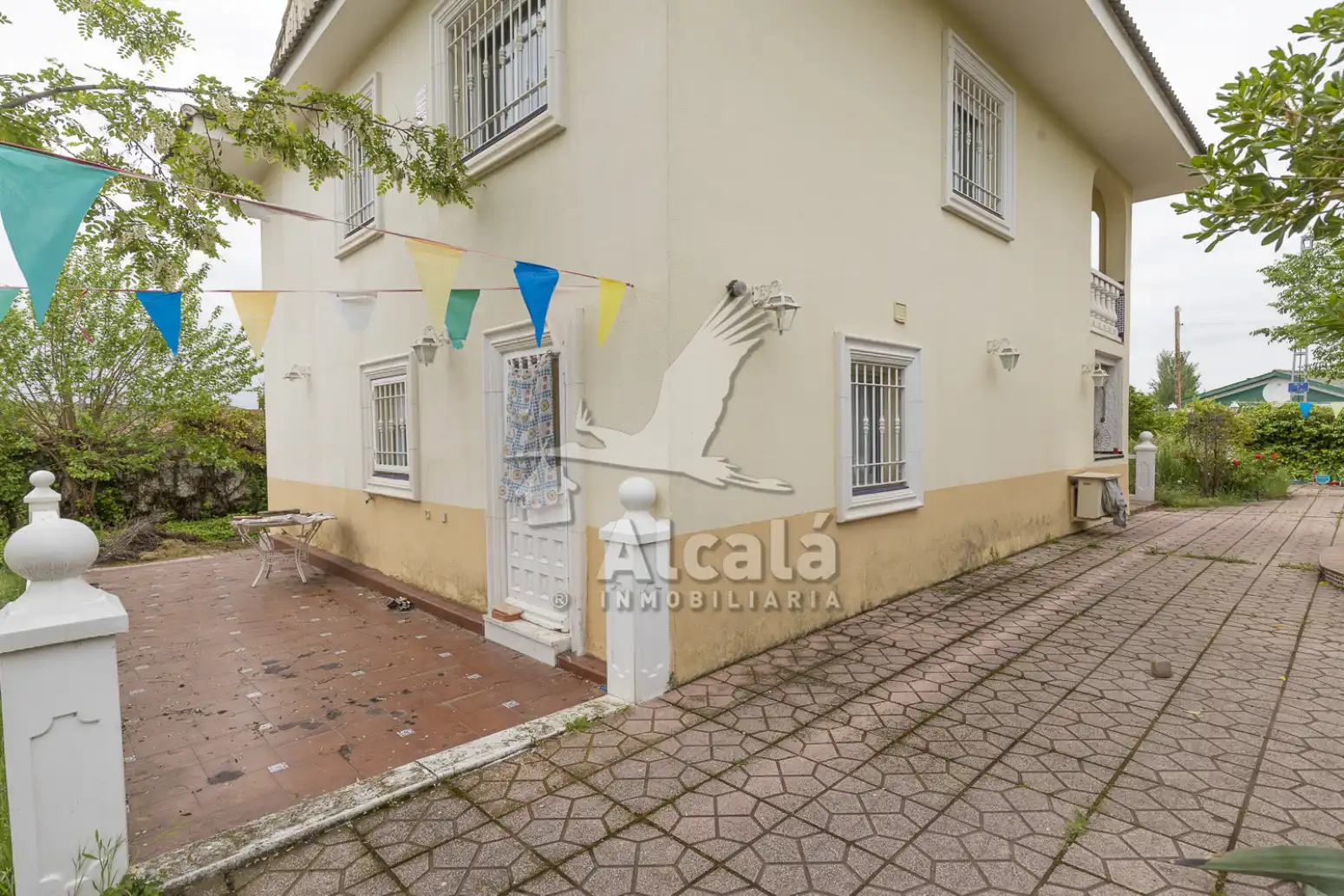 Vista exterior de Casa o chalet en venta en Galápagos con Aire acondicionado, Calefacción y Terraza
