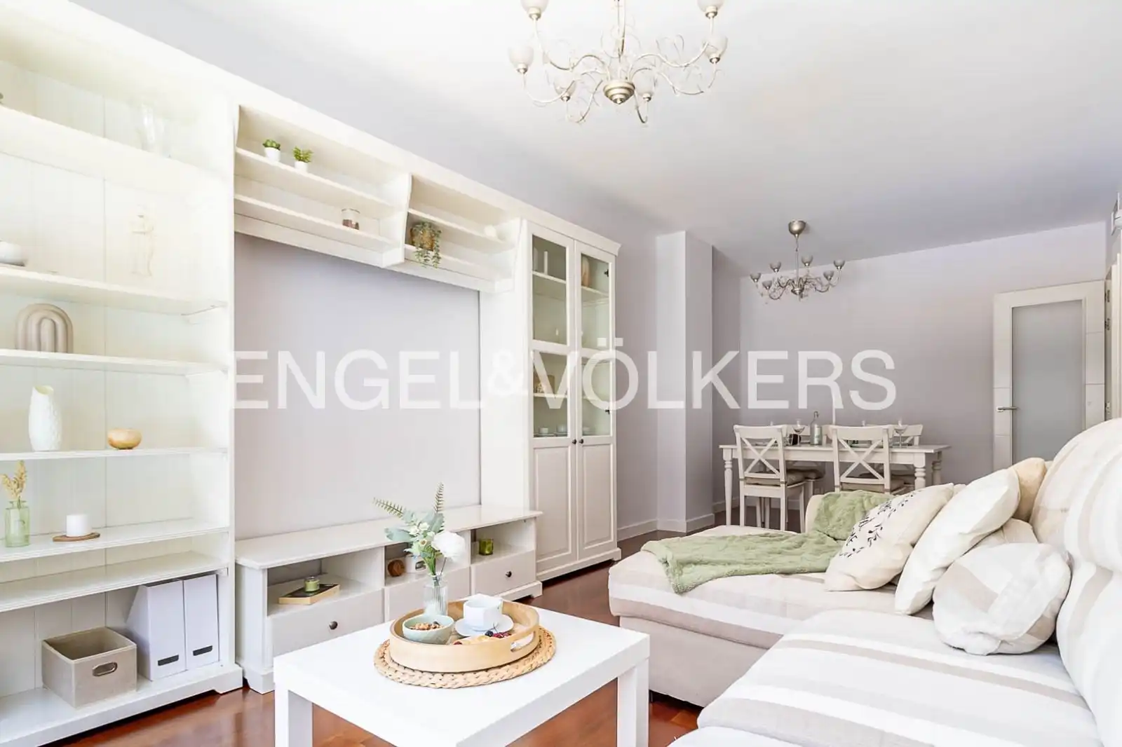 Living room of Flat for rent in Madrid  with Air Conditioner, Heating and Private garden