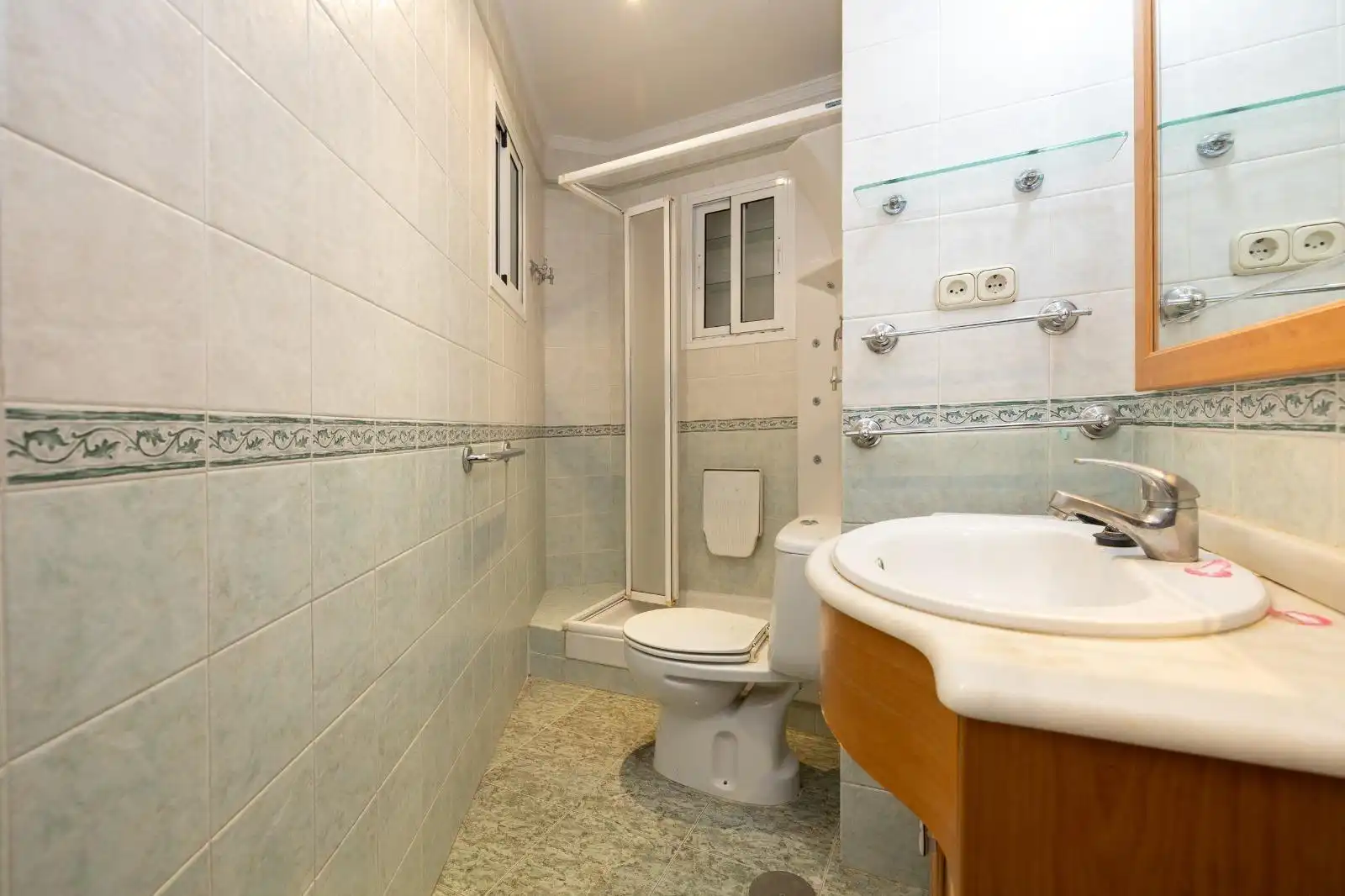 Badezimmer von Gebäude zum Verkauf in Zaidín