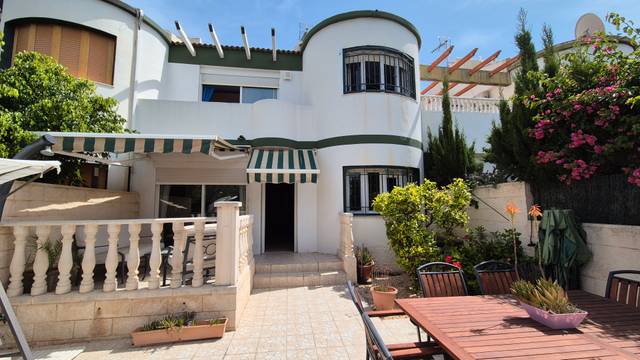 Casa adosada en Venta en Carrer de la Vila Joiosa, 20 en El Toscar