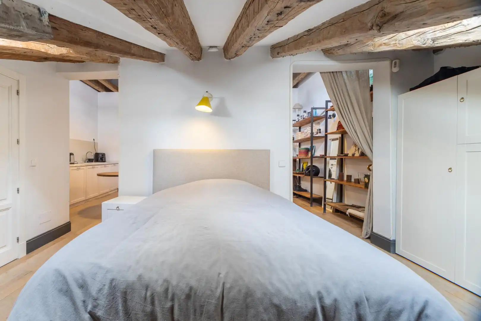 Schlafzimmer von Wohnungen zur Miete in Madrid mit Klimaanlage, Heizung und Möbliert