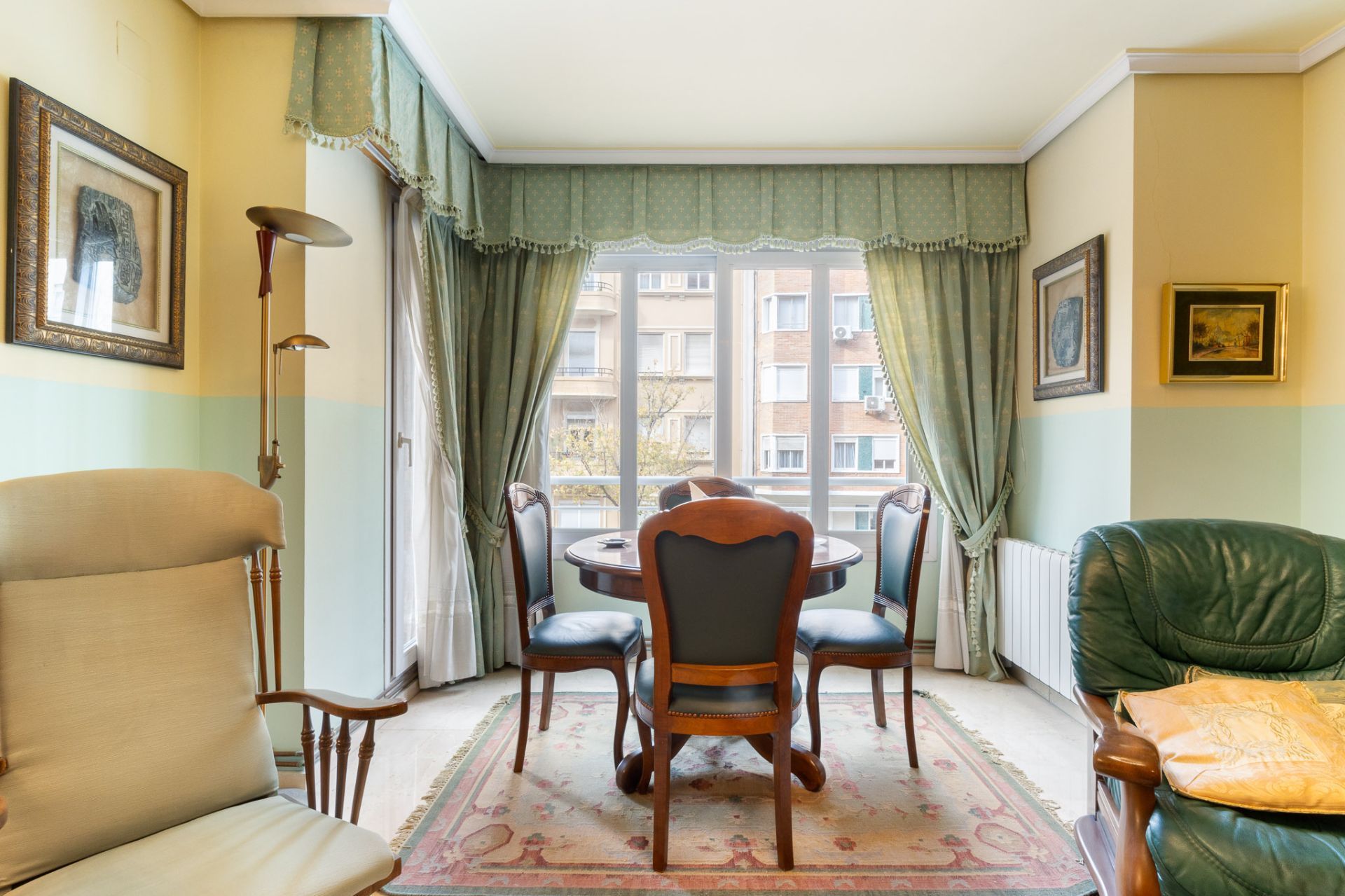 Menjador de Pis en venda en  Valencia Capital amb Aire condicionat, Calefacció i Terrassa