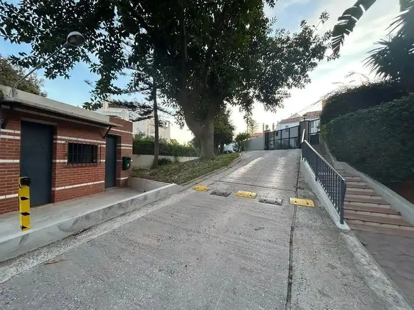 Aparcament de Pis en venda en Este