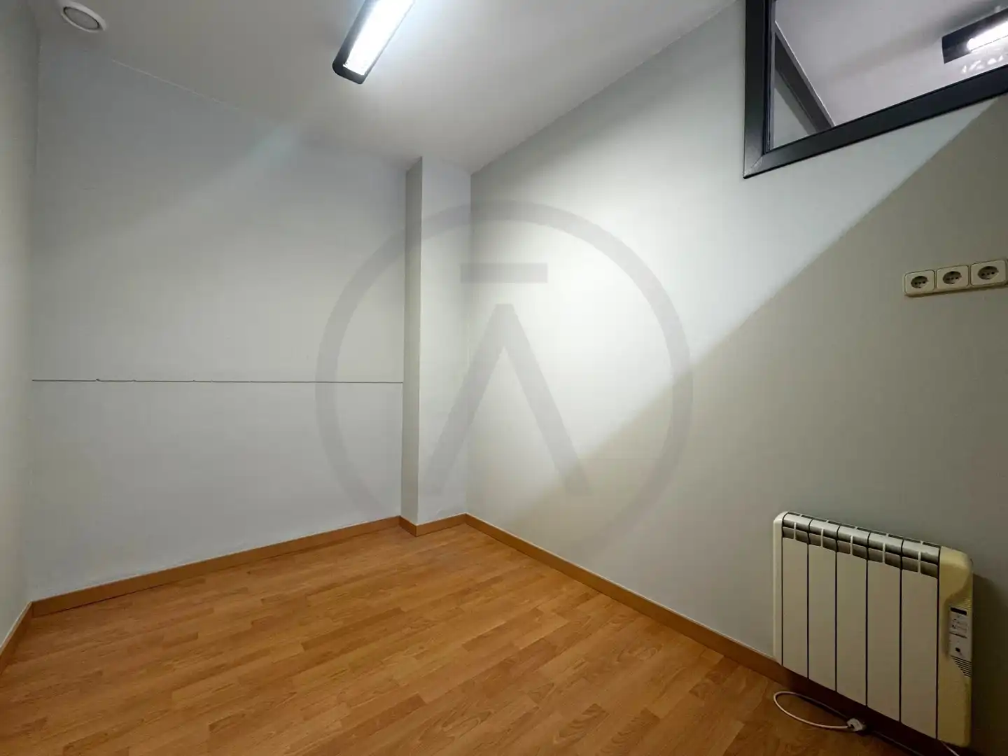 Local en venta en Terrassa con Calefacción y Parquet