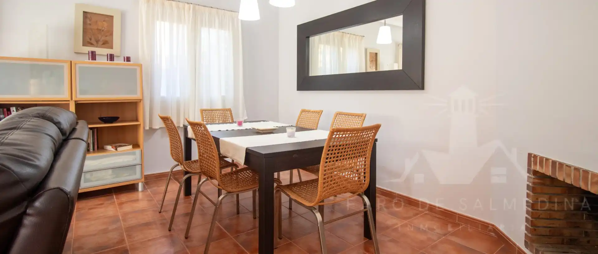 Comedor de Casa adosada en venta en Rota con Aire acondicionado, Terraza y Piscina comunitaria