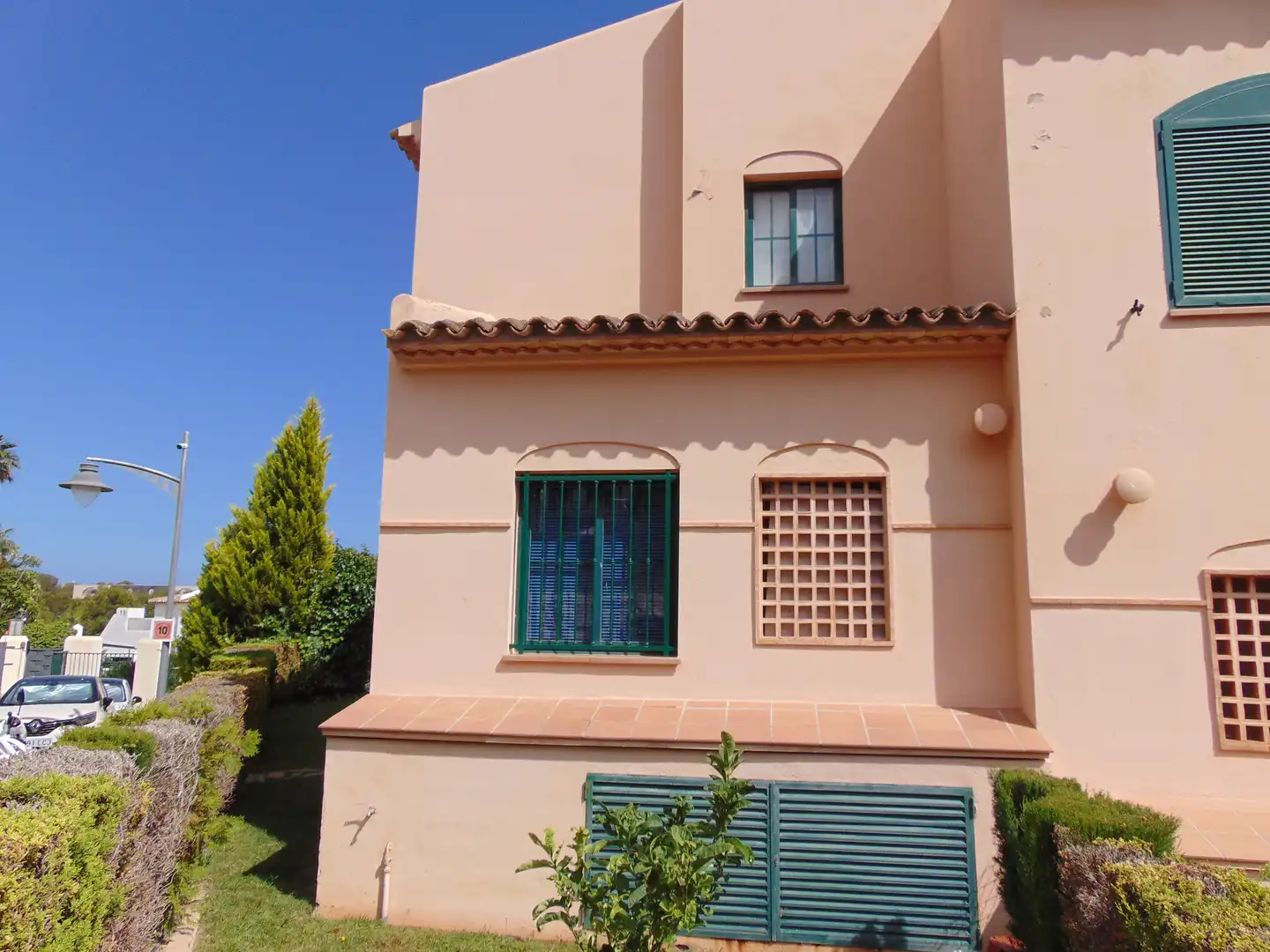 Casa adosada de lloguer a Golf Bahía