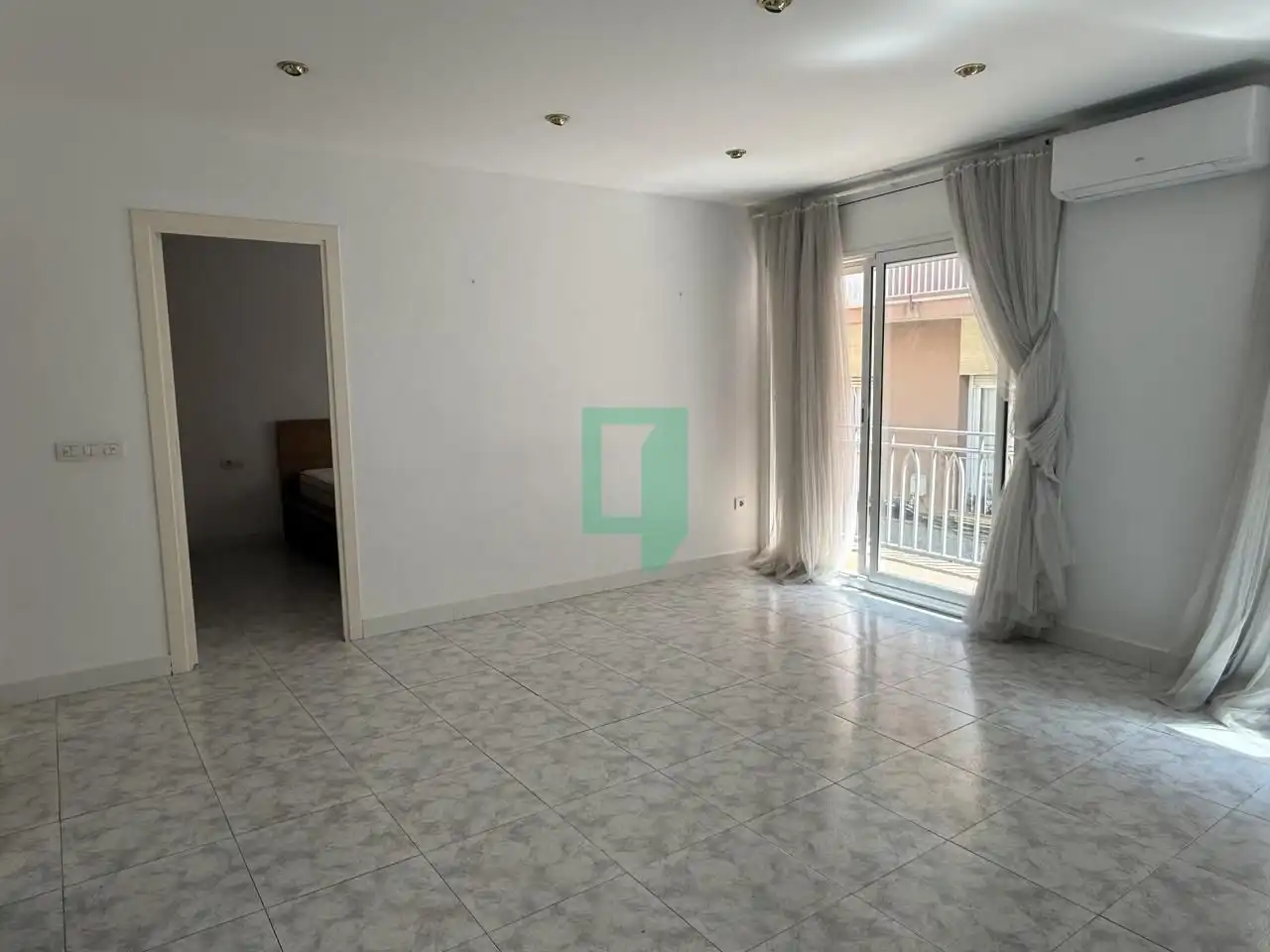 Wohnzimmer von Wohnung zum Verkauf in Badalona mit Klimaanlage und Terrasse