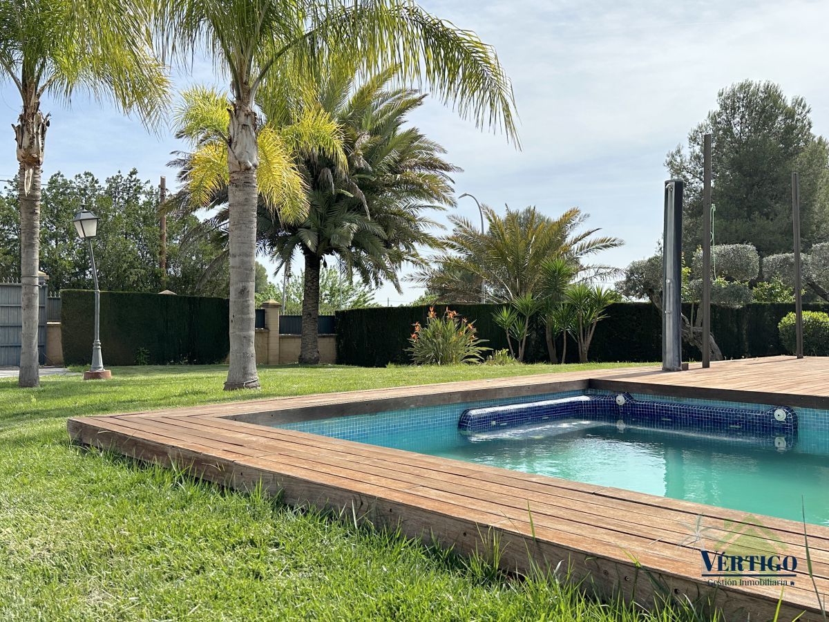 Swimming pool of House or chalet for sale in Palomares del Río  with Air Conditioner, Heating and Private garden