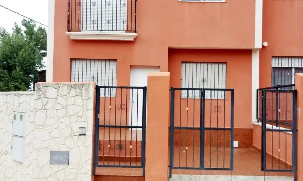 Vista exterior de Casa adosada en venta en Toràs con Terraza, Trastero y Horno