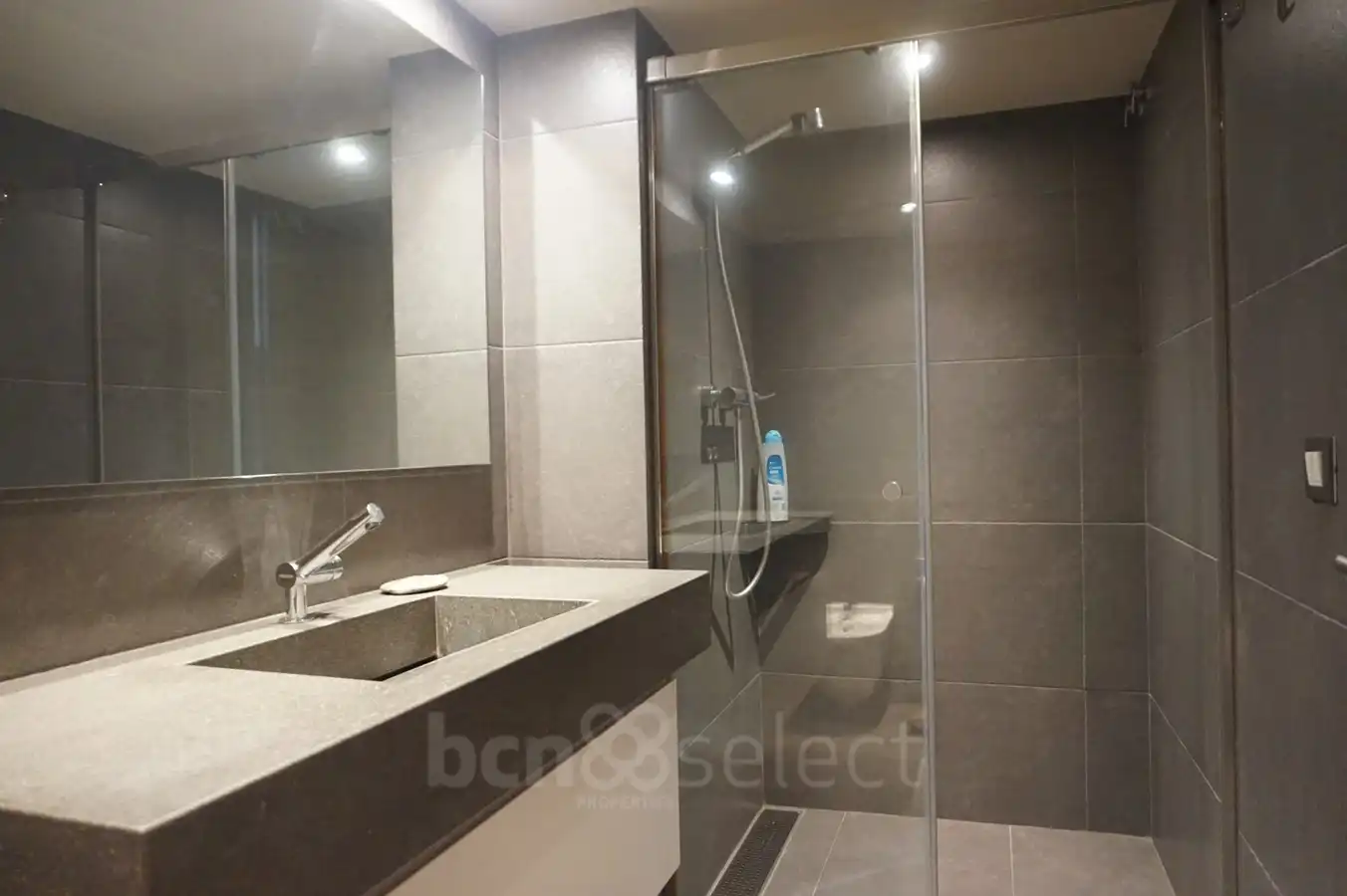 Bany de Pis en venda en Barcelona amb Aire condicionat, Calefacció i Parquet
